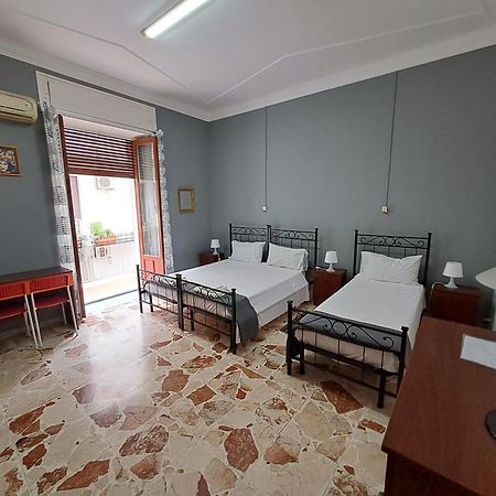 B&B Domus Pina كاتانيا المظهر الخارجي الصورة